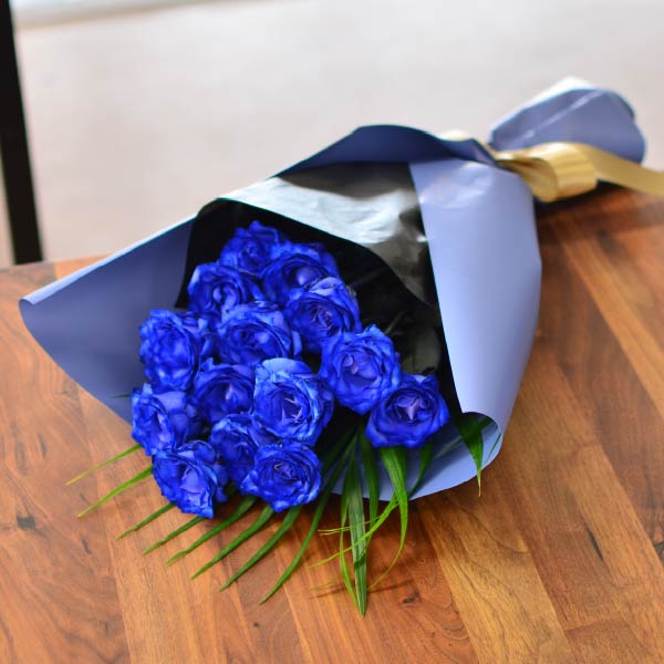青いバラ15本の花束