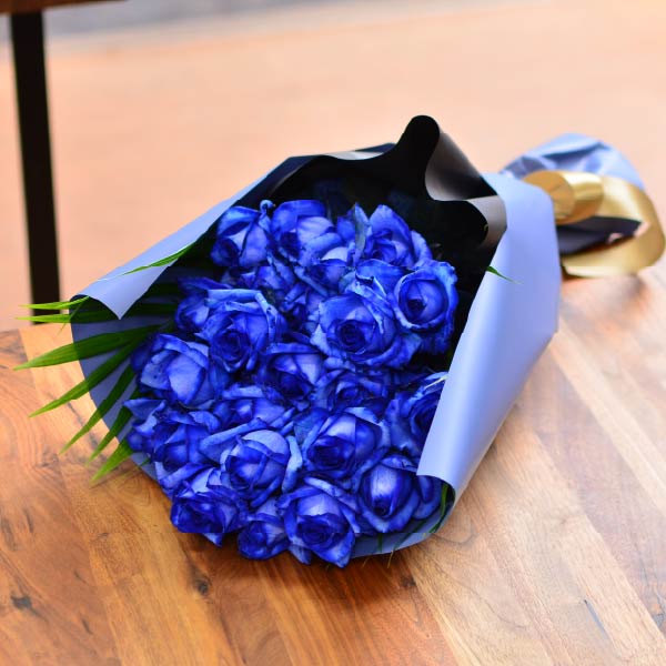 青いバラ25本の花束