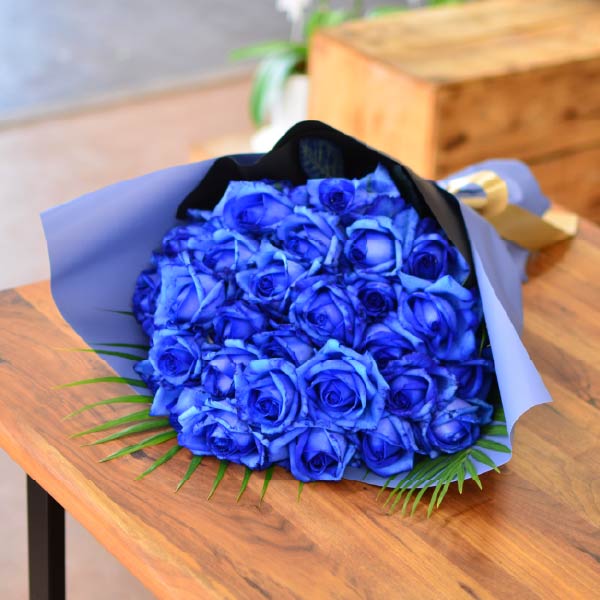 青いバラ30本の花束