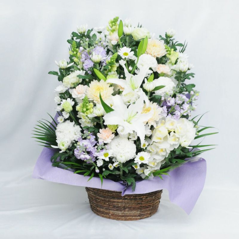 百合のお供えアレンジメント３Lサイズ